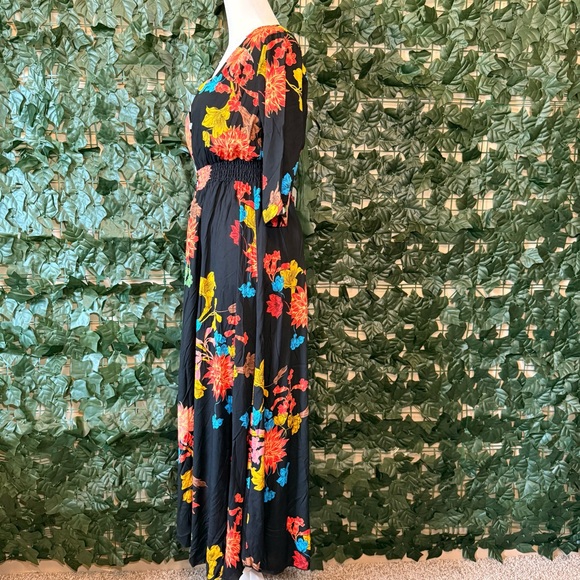 Milumia Vibrant Floral Maxi Dress - Picture 5 of 9
